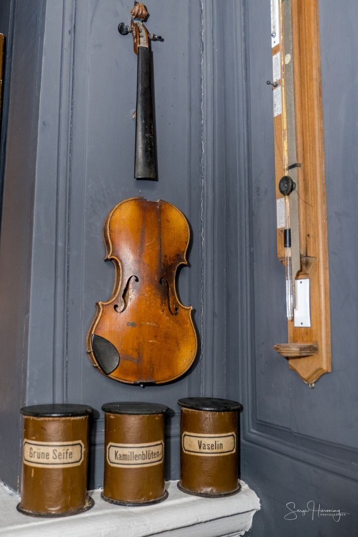 Suite "Sherlock" Clemency