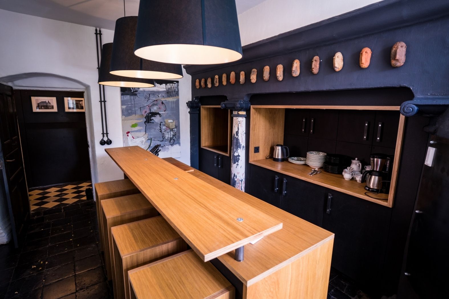 Suite "1920" Clemency