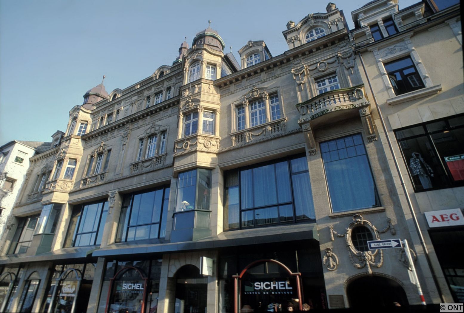 Die Stadt Esch-sur-Alzette strotzt von unterschiedlichen architektonischen Stilen