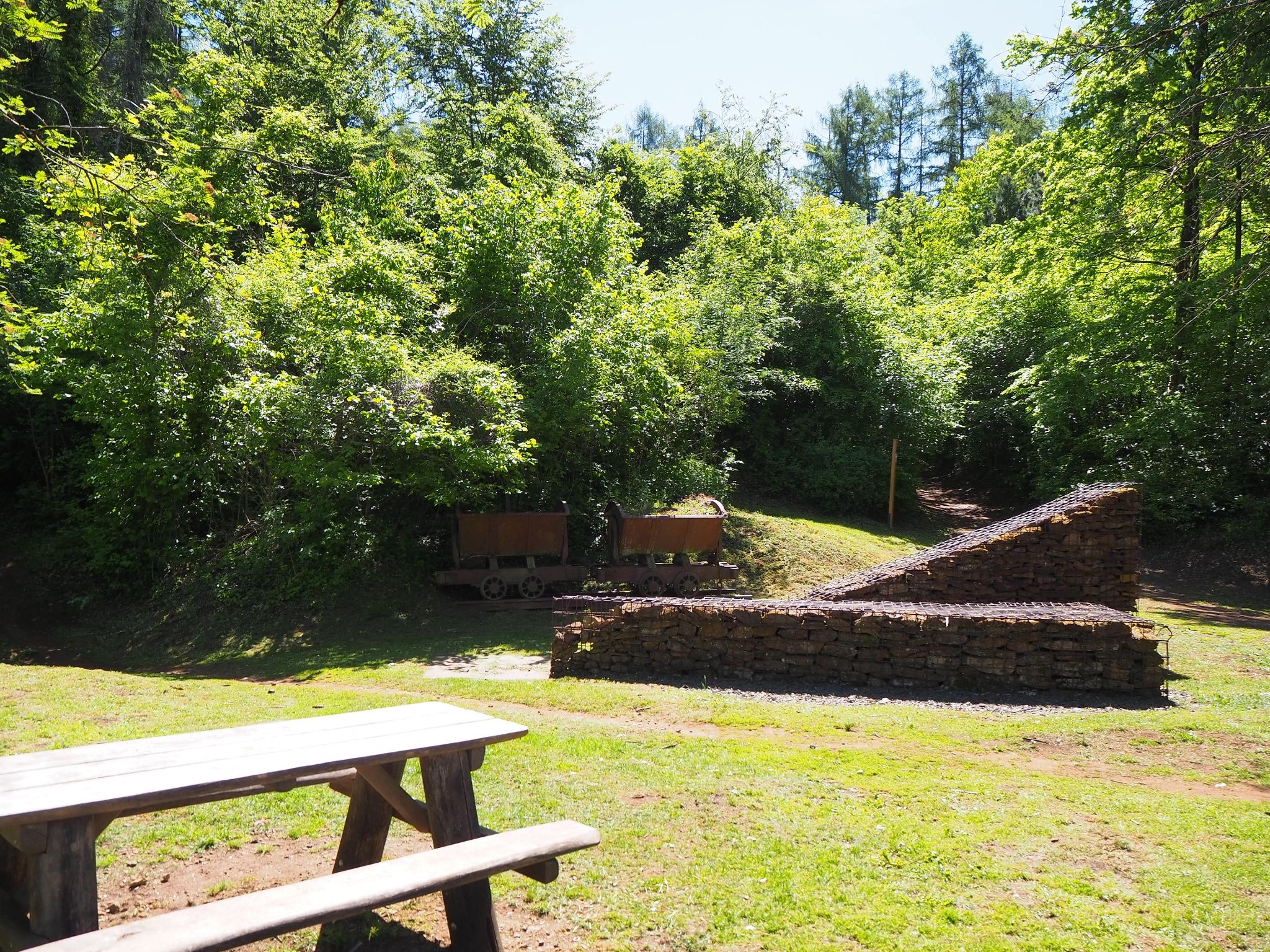 Auto-Pédestre Wanderweg Belvaux